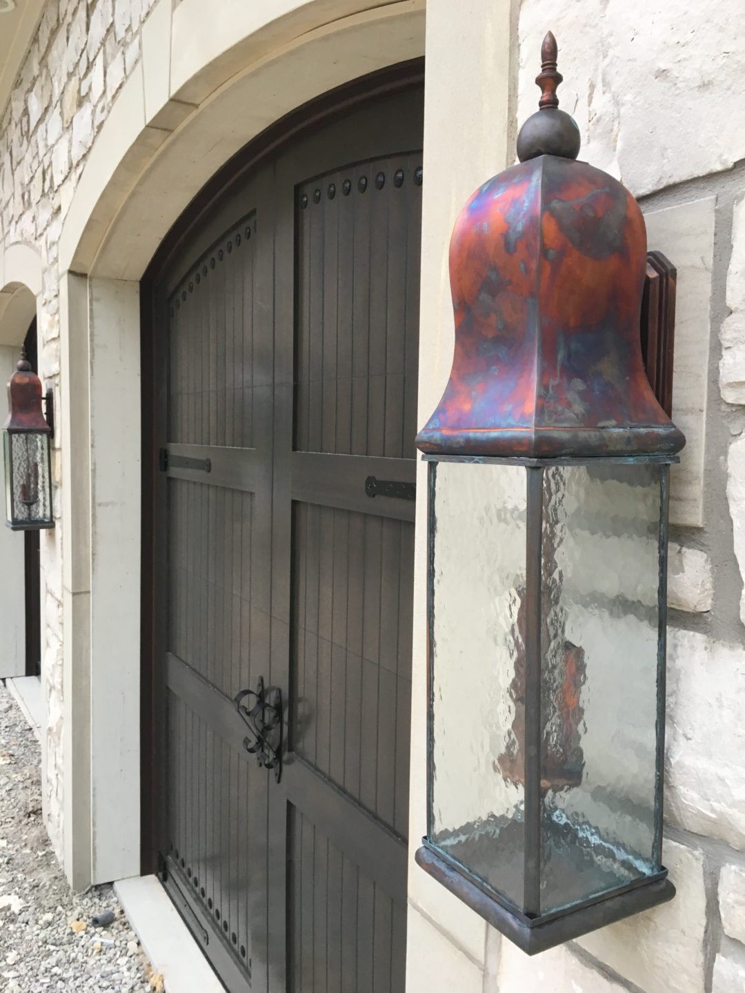 evergreen-portfolio-hinckley-french-country-estate-exterior-garage-doors-details-lamp