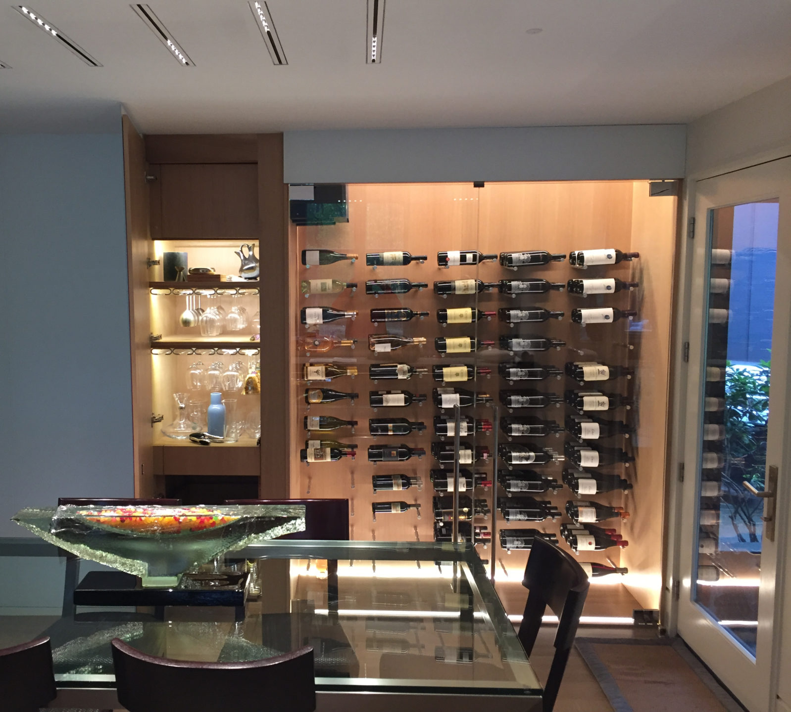 evergreen-portfolio-pepper-pike-modern-remodel-interior-kitchen-wine-fridge