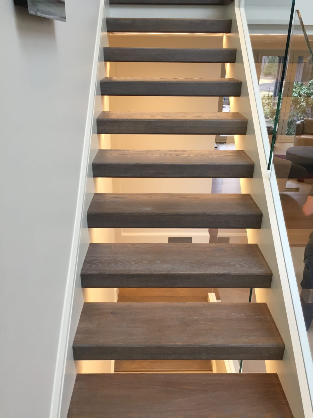 evergreen-portfolio-pepper-pike-modern-remodel-interior-stairs-2