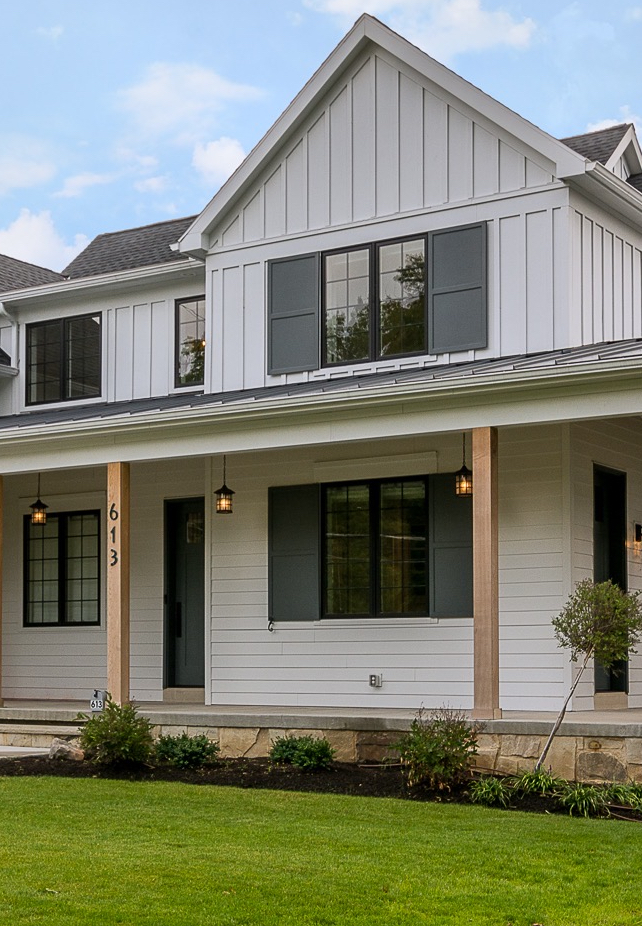 evergreen-portfolio-rocky-river-farmhouse-exterior-vertical