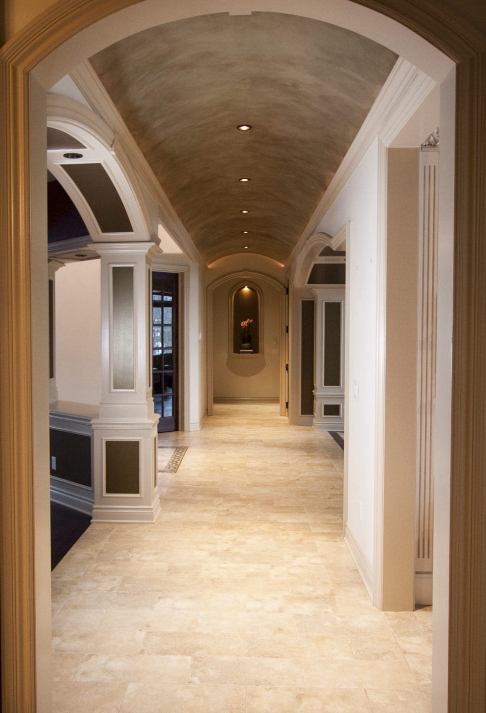 evergreen-portfolio-strongsville-estate-interior-hallway