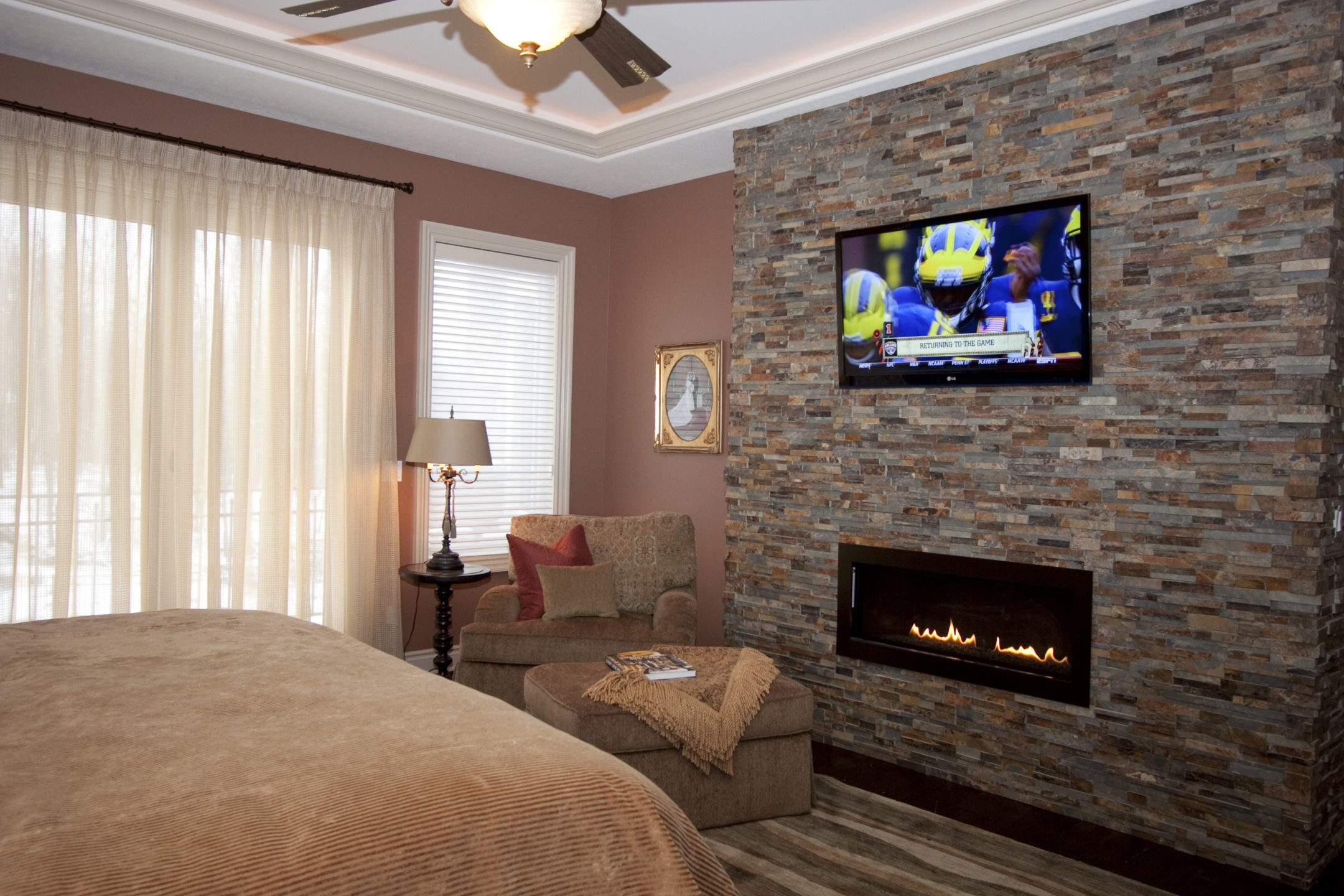 evergreen-portfolio-strongsville-estate-interior-master-fireplace