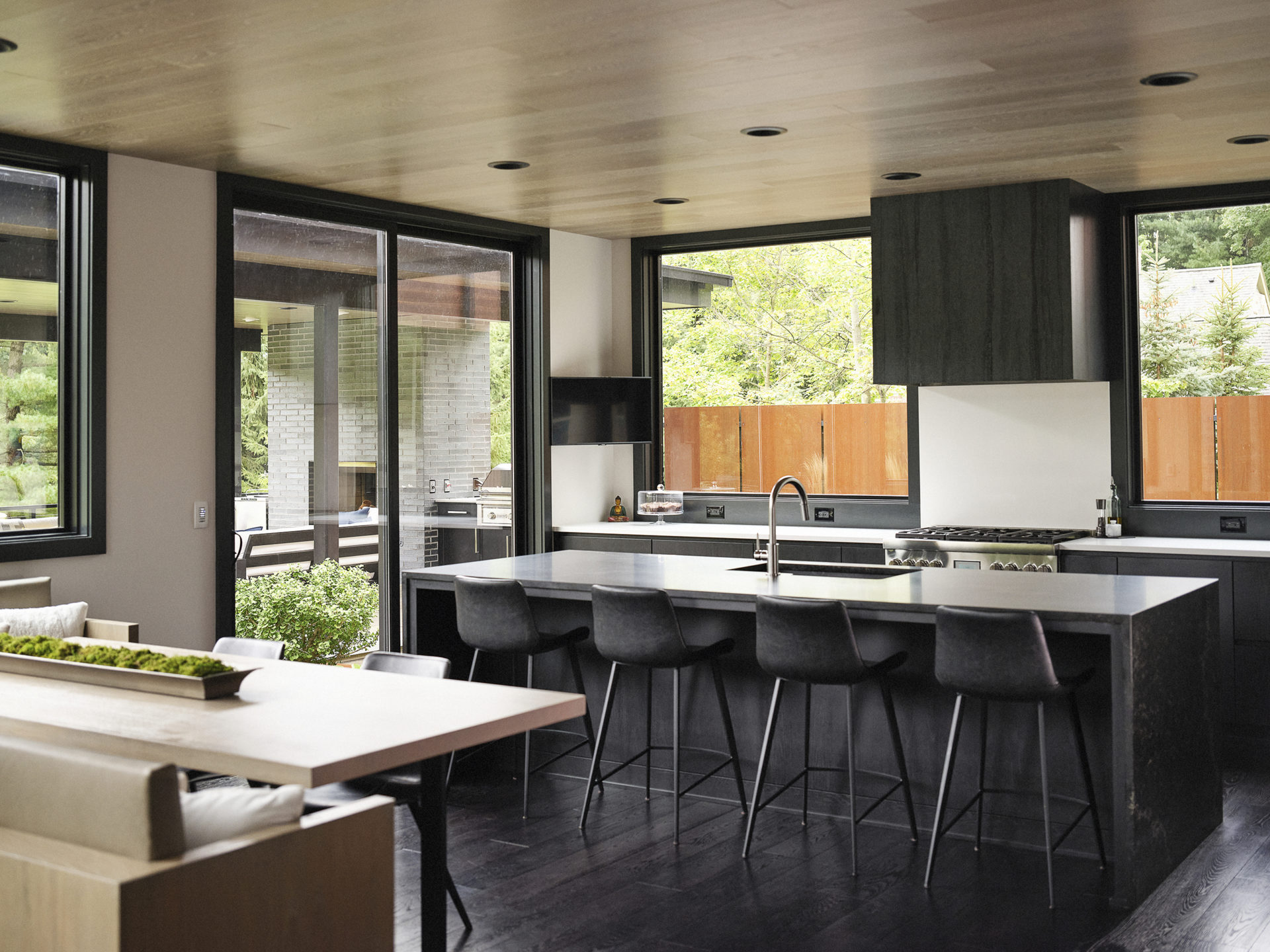 Moreland-Hills-Modern-Evergreen-Homes-Ohio-Kitchen-1